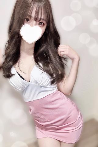 りの 大阪日本橋のメンズエステならぶるーべりースパ。キレイな女性と非日常の癒しの空間でリラックスタイムを