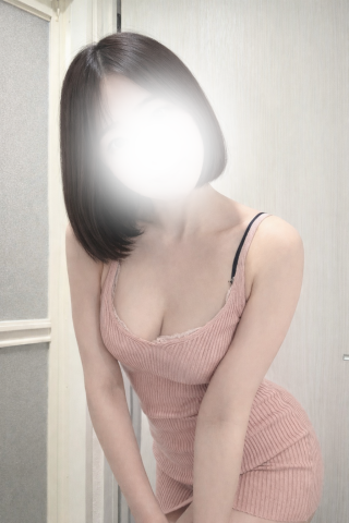 るみ 大阪日本橋のメンズエステならぶるーべりースパ。キレイな女性と非日常の癒しの空間でリラックスタイムを