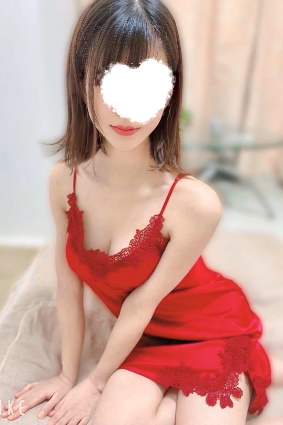 ことね 大阪日本橋のメンズエステならぶるーべりースパ。キレイな女性と非日常の癒しの空間でリラックスタイムを